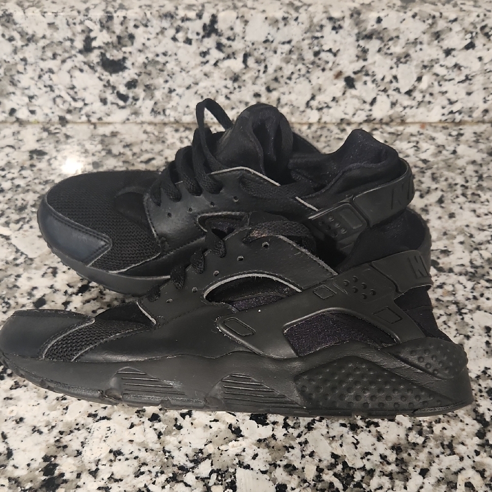 Nike Kids Huarache Run Sneaker - Picture 2 of 4